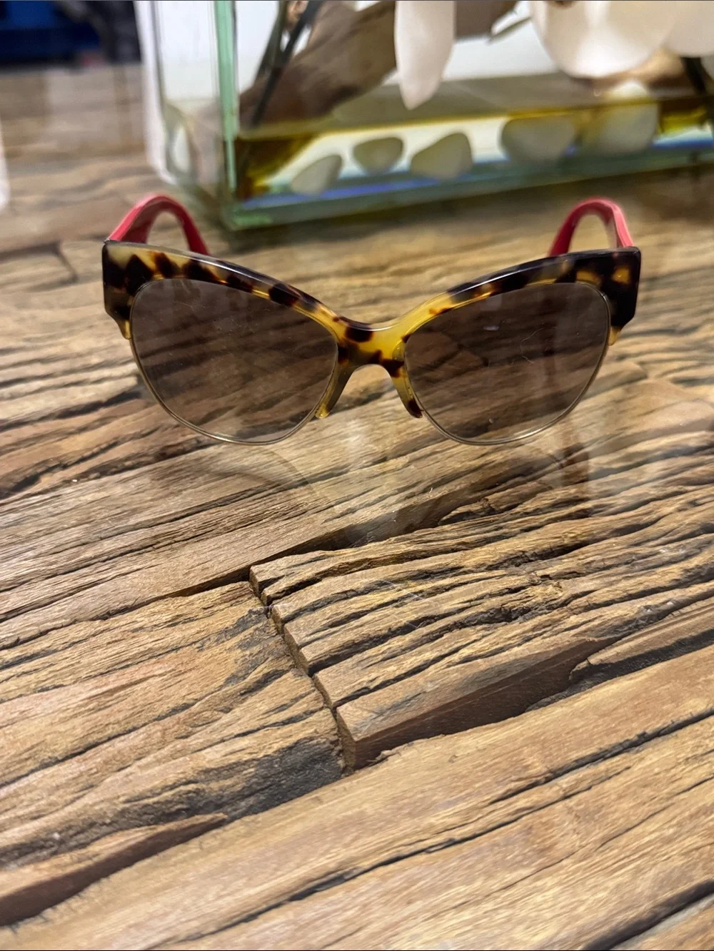 Prada Tortoiseshell Cat-Eye Sunglasses Gradient Lenses SPR 11R 56-16 7SO-A7 GUC